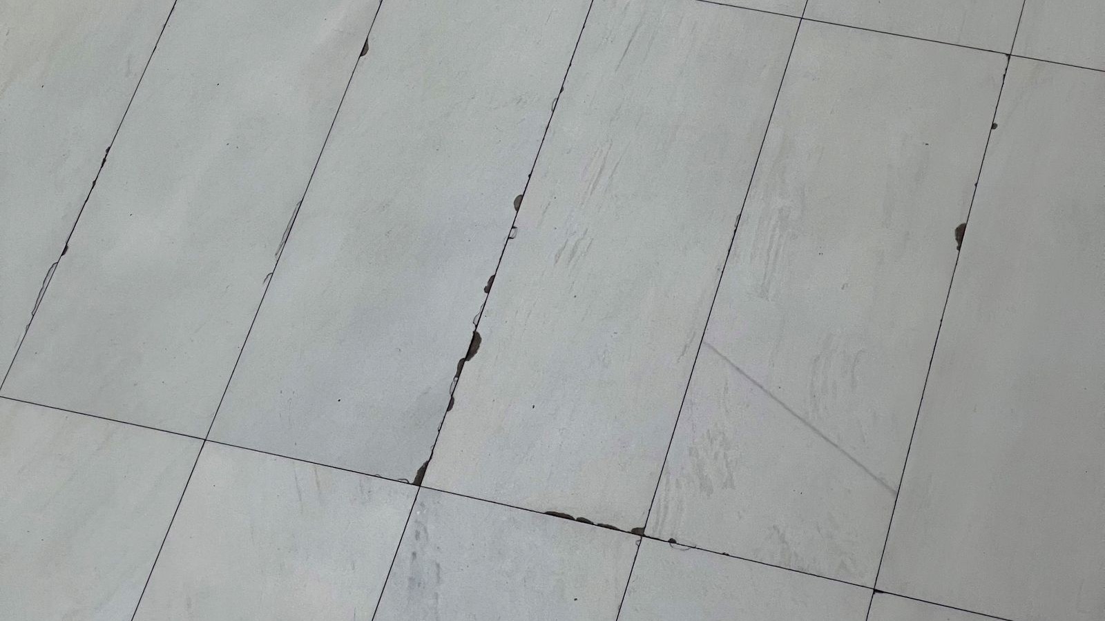 Joints in Natural Stone: the Right Joint Width — and What Happens Without It
