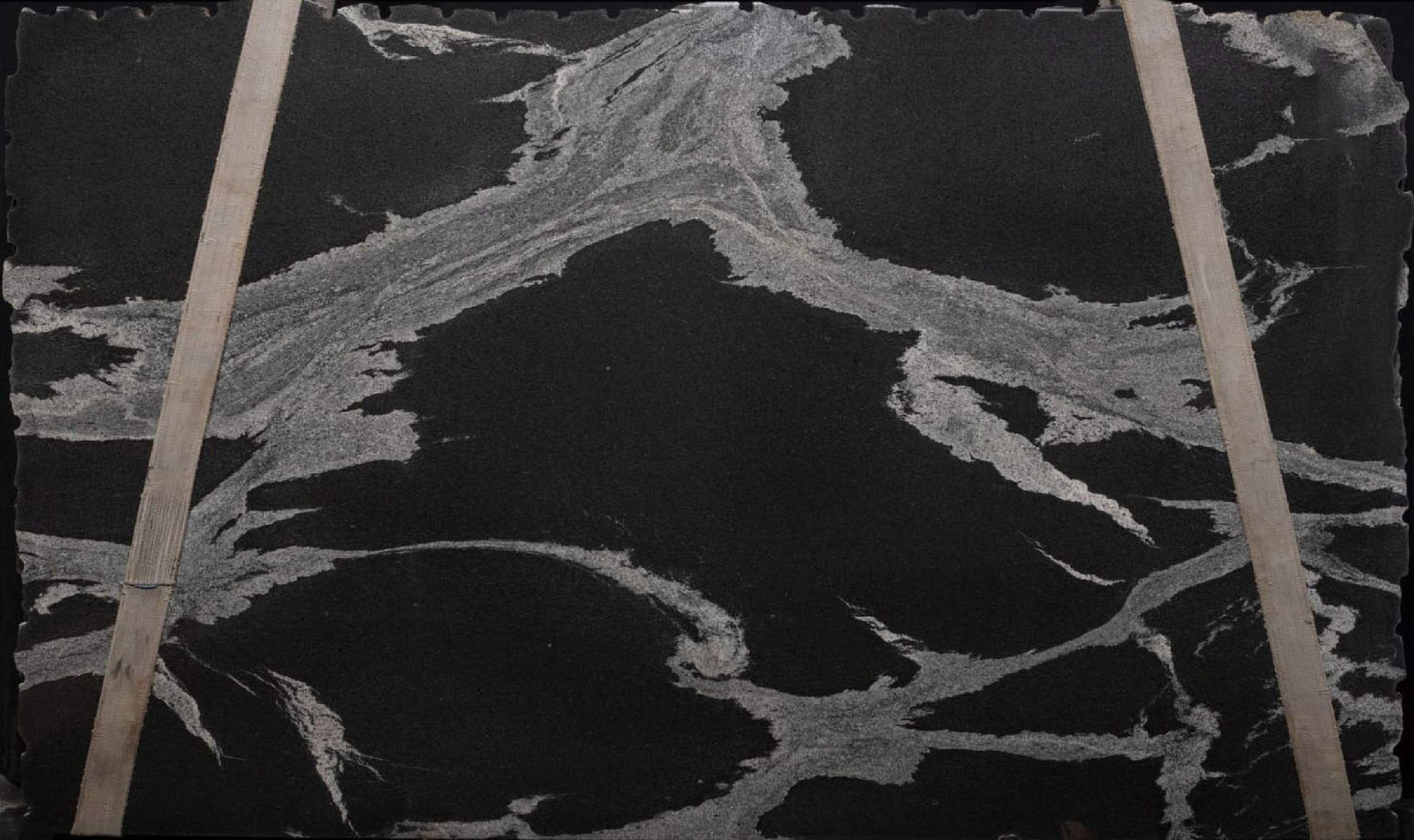 Jurassic Black Granite Slabs for Bathroom Vanities